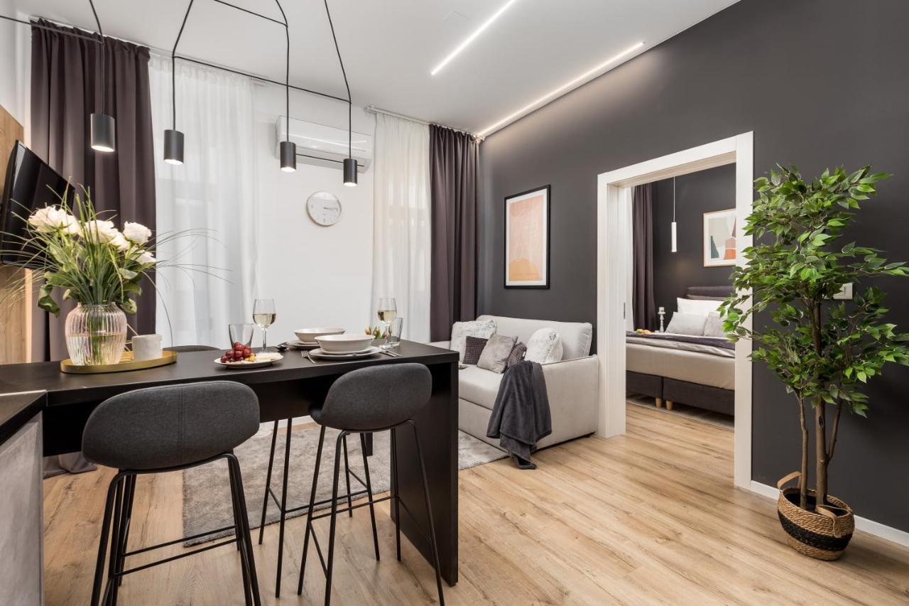 Saint Vitus Apartments With Balcony リエカ エクステリア 写真