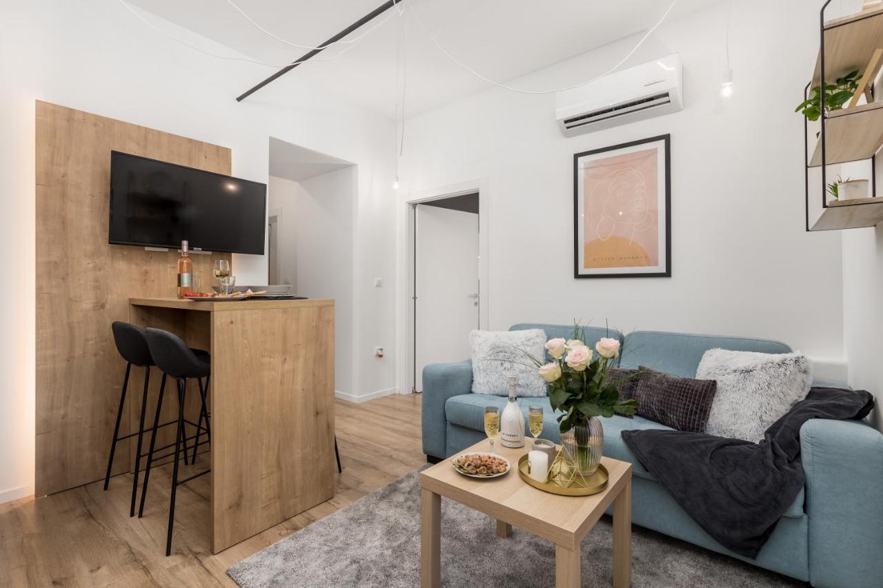 Saint Vitus Apartments With Balcony リエカ エクステリア 写真