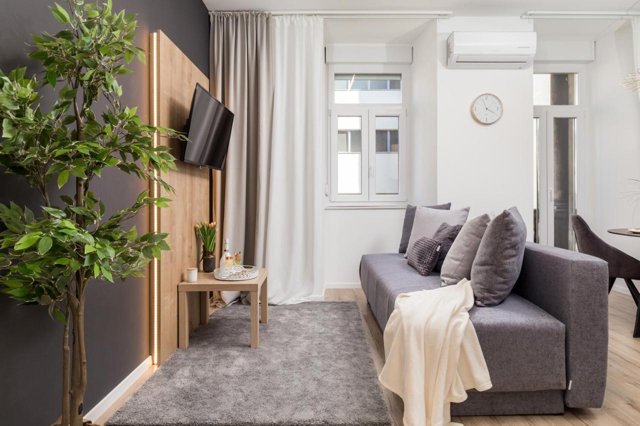 Saint Vitus Apartments With Balcony リエカ エクステリア 写真